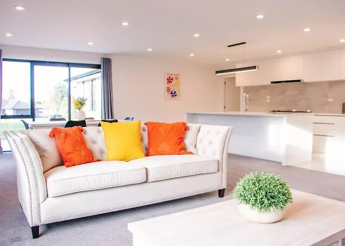 Holiday home Modern Chic - Ideal Location - 5 Bedrooms - In