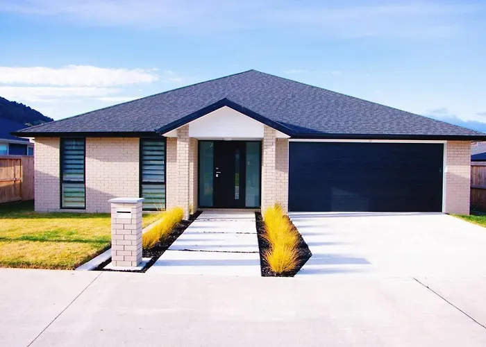 Holiday home Modern Chic - Ideal Location - 5 Bedrooms - In Rotorua