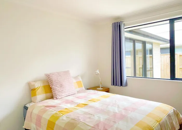 Holiday home Modern Chic - Ideal Location - 5 Bedrooms - In Rotorua